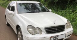 MERCEDES- BENZ C180